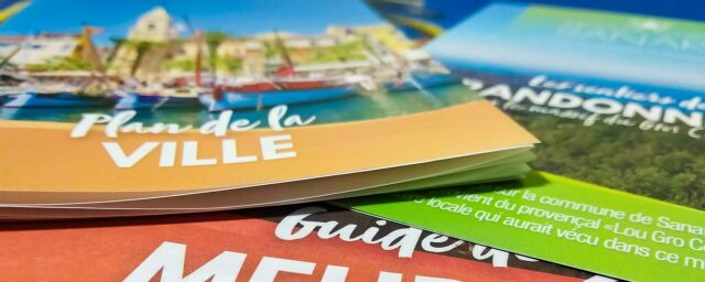 brochures_office_de_tourisme_de_sanary-aspect-ratio-2000-800